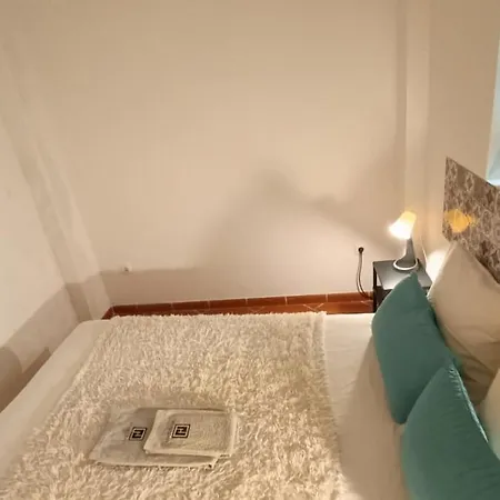 דירה Cosy At Madragoa ליסבון