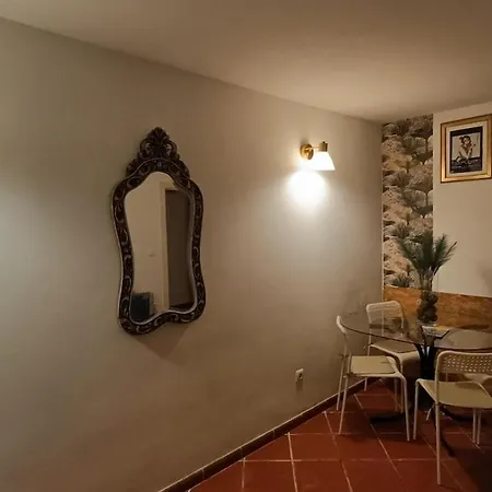 Cosy At Madragoa Apartment