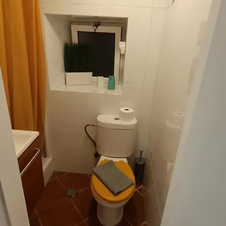 Cosy At Madragoa Apartment Lisbon
